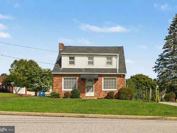 223 W Ore St, Seven Valleys, PA 17360
