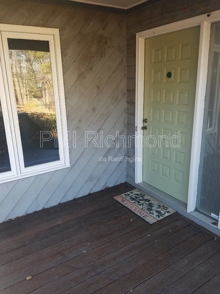 3 bed, 2.0 bath, 1916 sqft, $2,600 — Photo 2