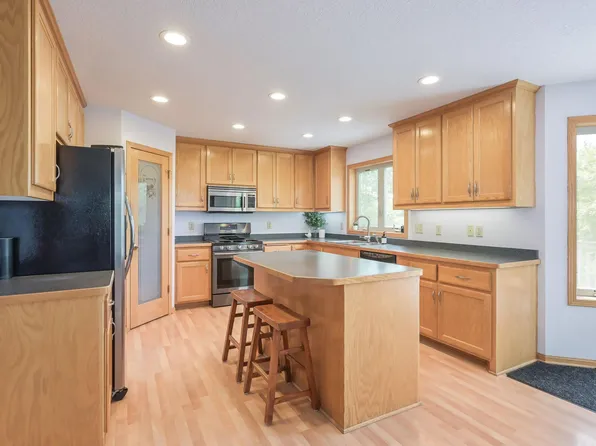 890 160th Ln NW, Andover, MN 55304