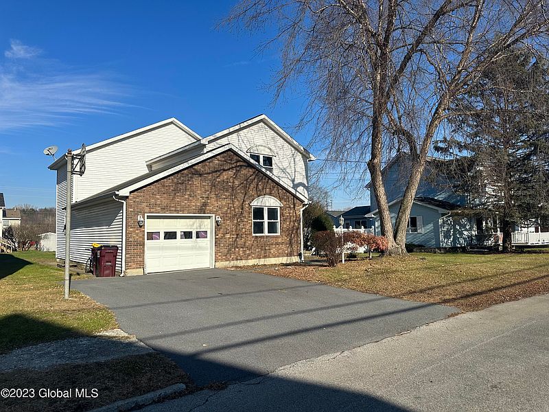2nd image of 614 Elizabeth Street