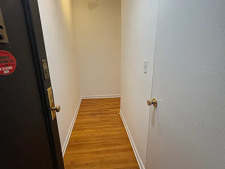 124 E 85th St #5R — Photo 9