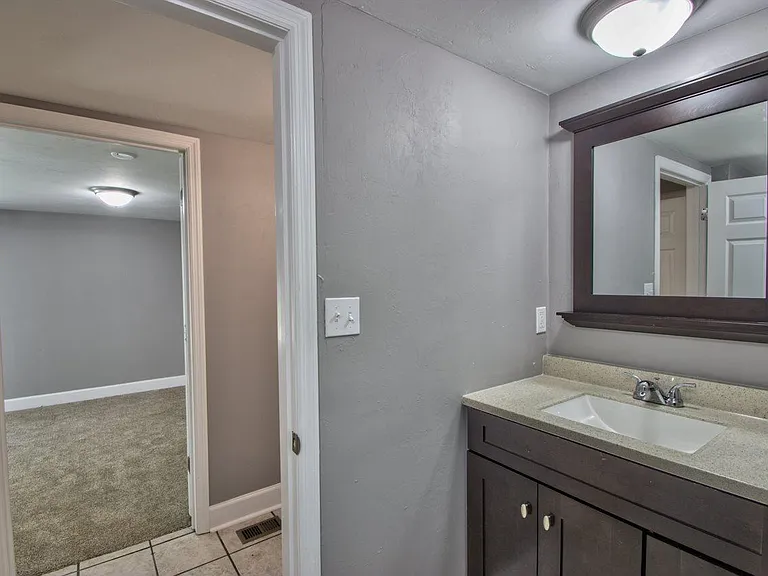 409 Perkins St — Photo 13