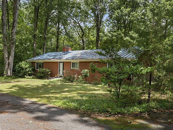 2nd image of 4419 Laurel Hills Rd