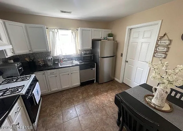 24 Pagoda Ln — Photo 10