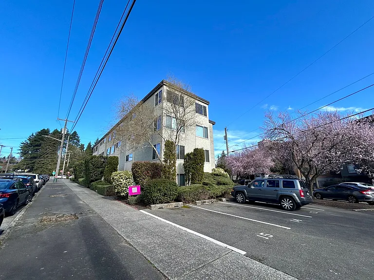 Barbi Apartments — Photo 11
