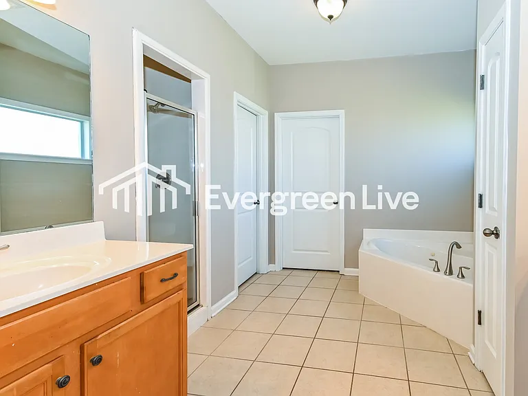 8734 Lezlarken Ln — Photo 10