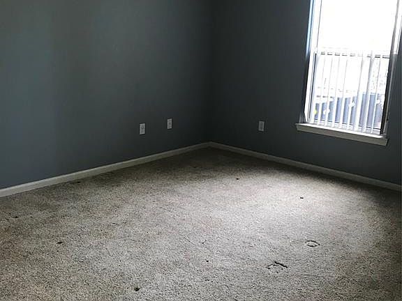 5th image of 26104 Chesapeake Cir #1