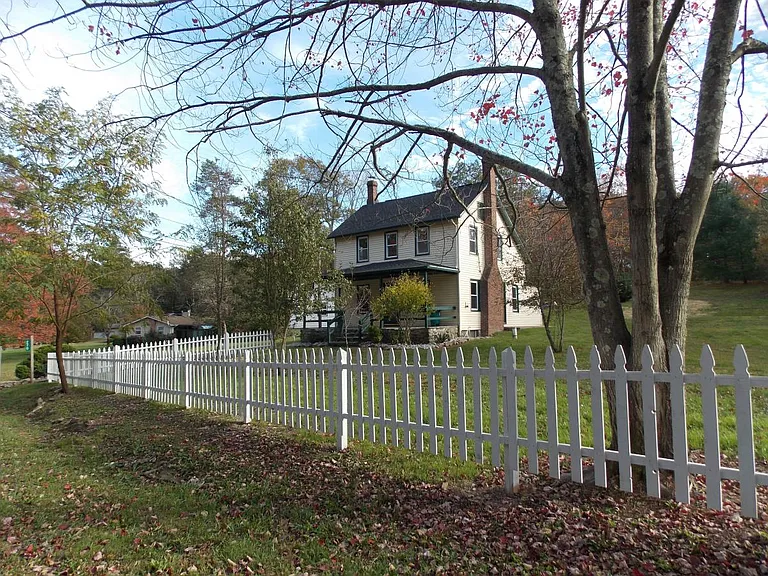 270 Wellington Rd — Photo 11