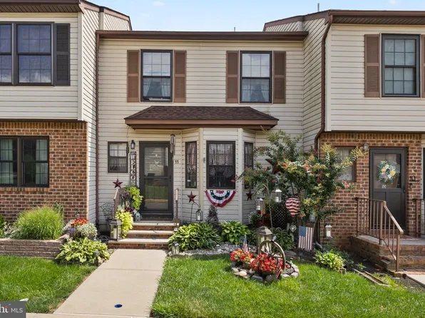 11 Bordenshire Dr, Bordentown, NJ 08505