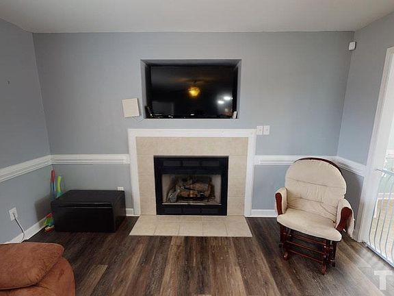 4th image of 210 Ewing Dr