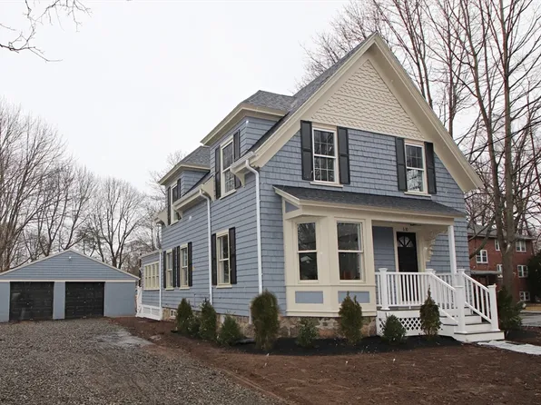 610 Cabot St, Beverly, MA 01915