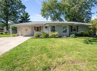 6958 Manor Dr, Elyria, OH 44035