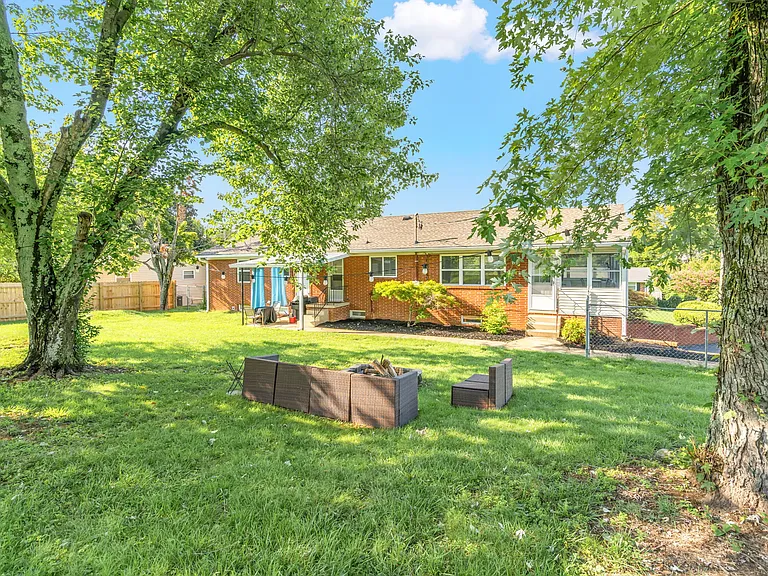 217 Buckingham Dr — Photo 45