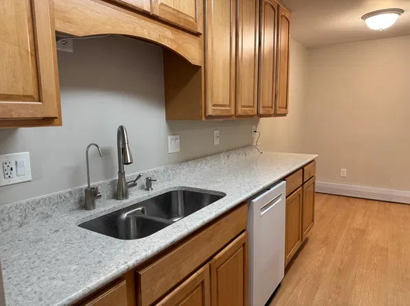1029 Smetana Rd, Hopkins, MN