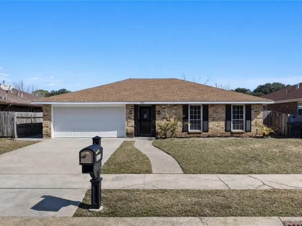 7611 Fieldston Rd, New Orleans, LA 70126