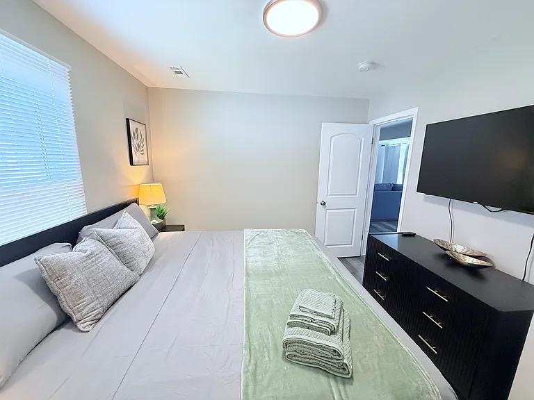 10308 W Lyndale Ave — Photo 31