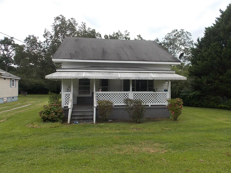 1114 Ellis Rd