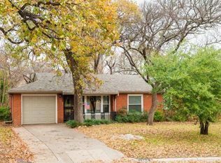 1956 Bluebird Ave, Fort Worth, TX 76111