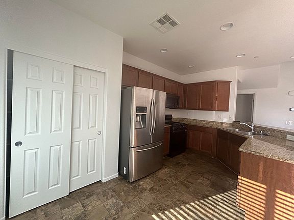 4th image of 6464 Clara Bow Ave Unit 102