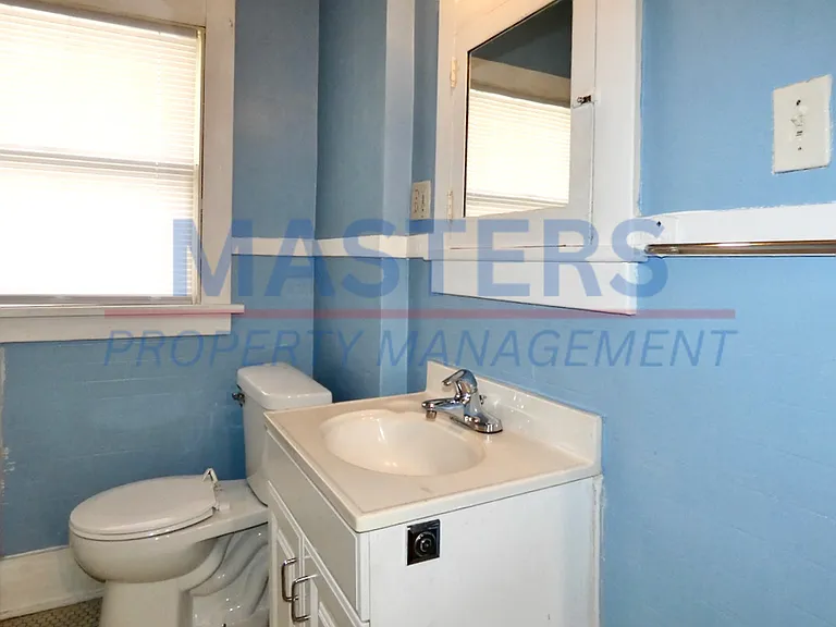 4113 N Lockwood Ave — Photo 26