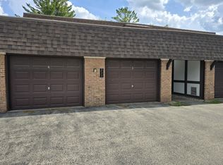 233 W Lake Cook Rd, Palatine, IL 60074