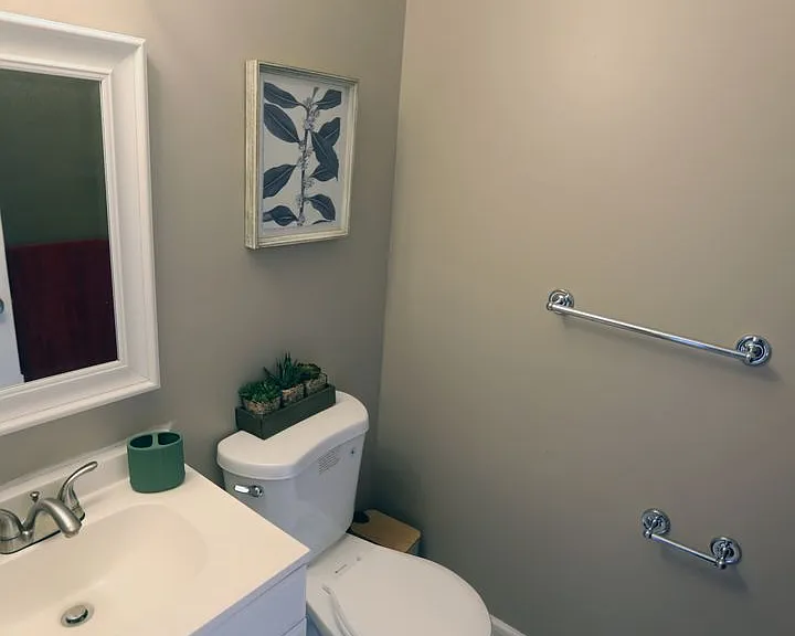 3710 NE Winkfield Pl — Photo 10