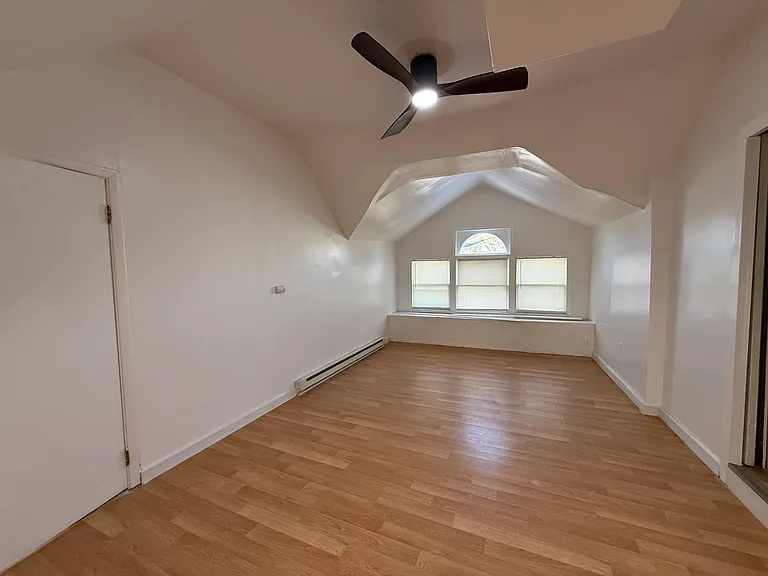 126 Argyle St #3 — Photo 13