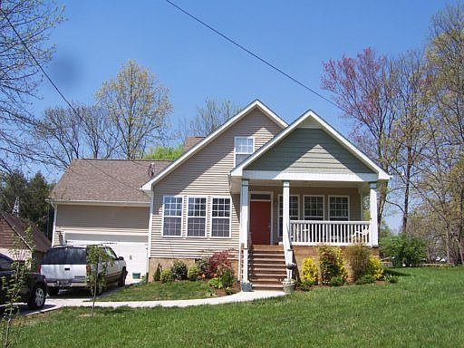 1st image of 2301 Woodrow Dr