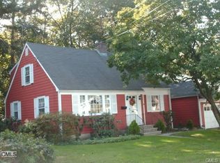 18 Sycamore St, Norwalk, CT 06855