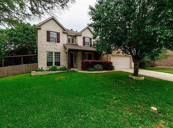 4th image of 2721 Rosemount Cv