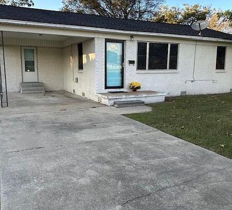 2nd image of 308 SW 6th St