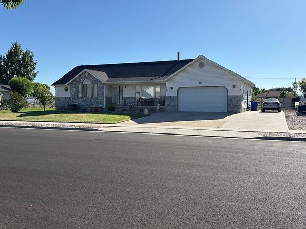 3231 N Pelican Dr