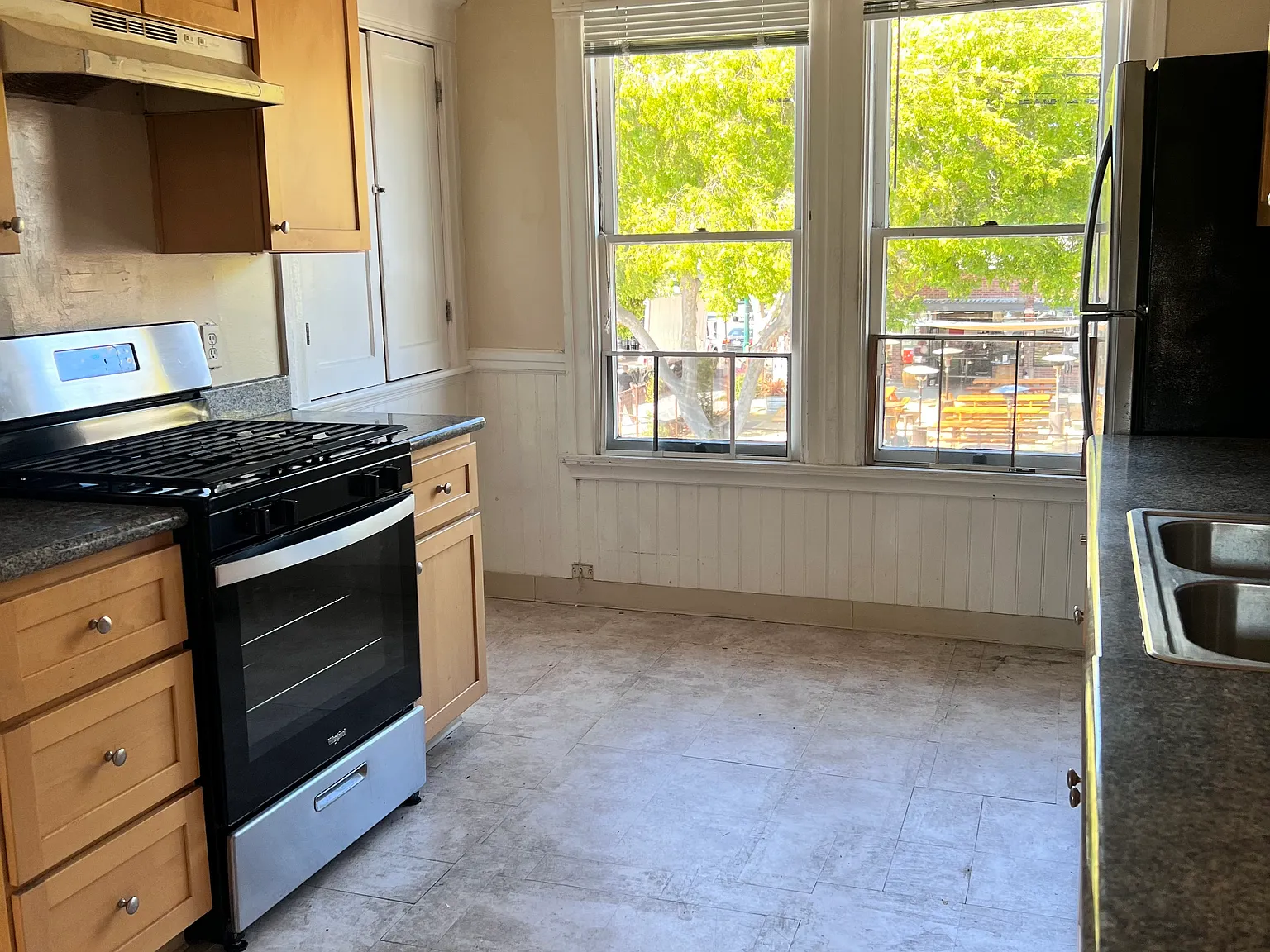 3 bed, 1500 sqft, $3,000 — Photo 2