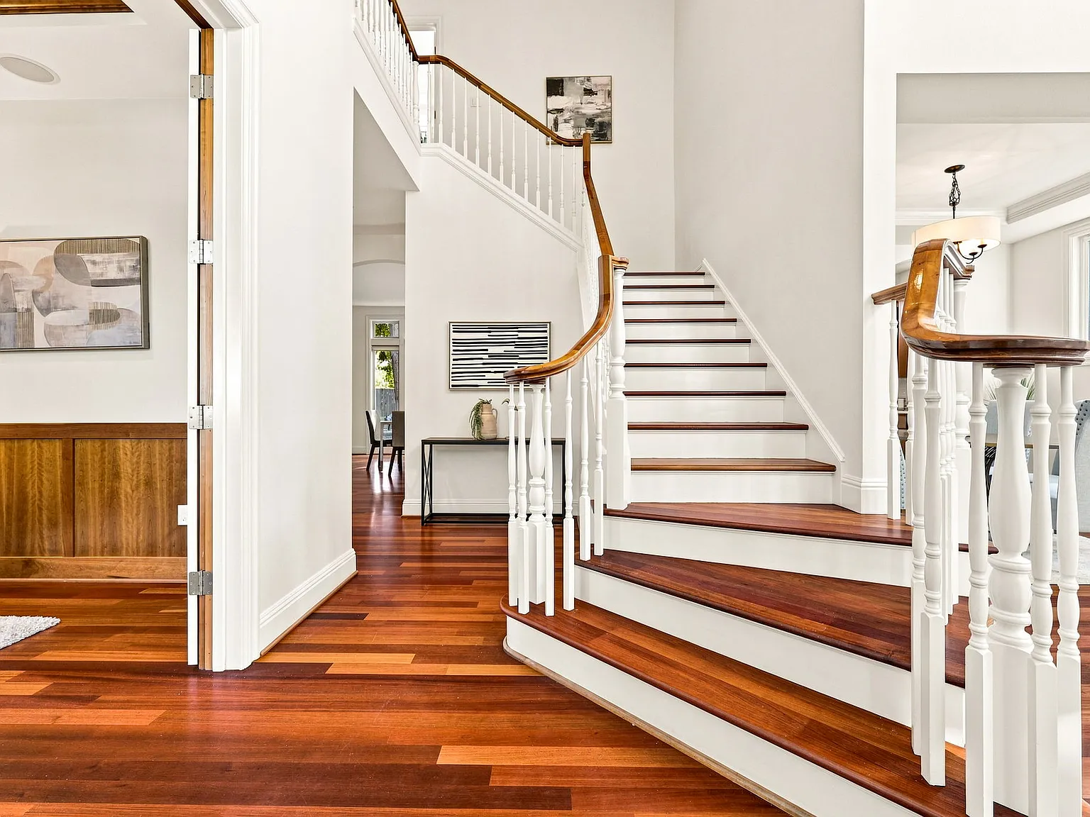 6 bed, 3375 sqft, $8,800 — Photo 3