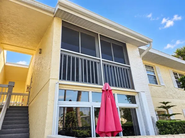 975 SONESTA AVENUE NE #201, PALM BAY, FL 32905