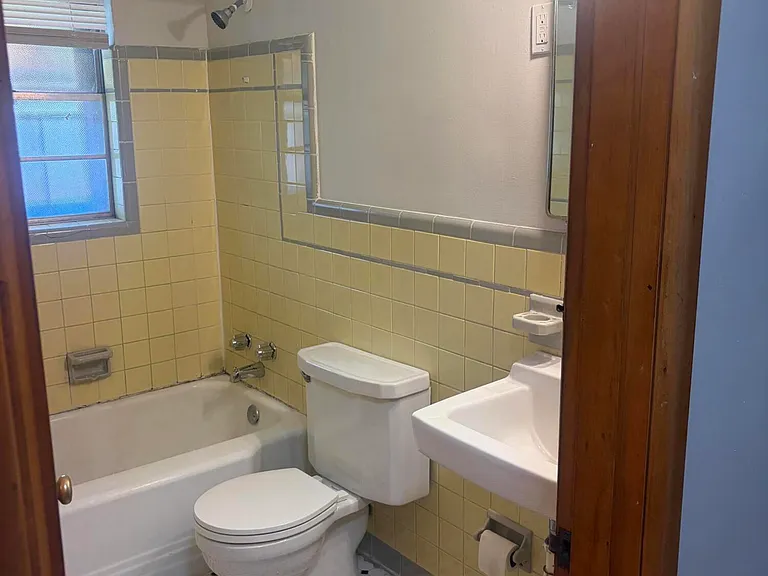 218 W Florence Ave #2 — Photo 15