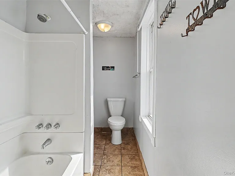 39 Spruce St — Photo 10
