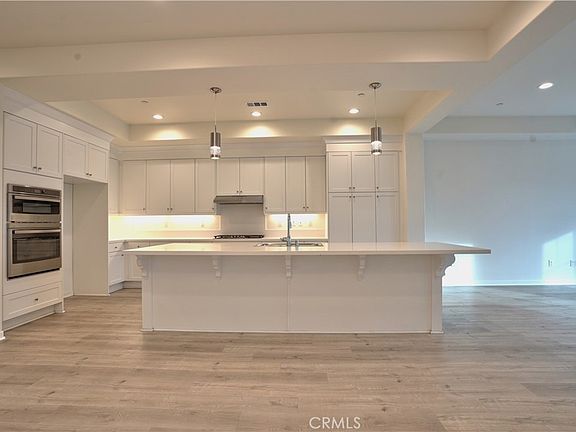 4th image of 22043 Normandie Ave