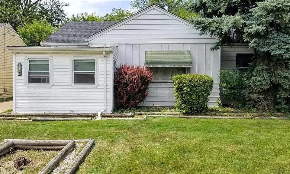 1st image of 4082 W 143rd St