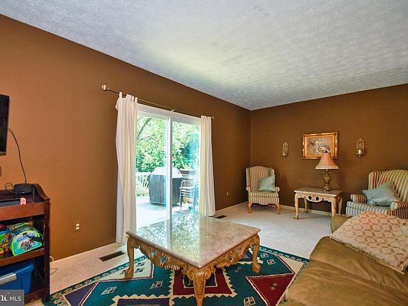 3rd image of 801 Tilghman Dr