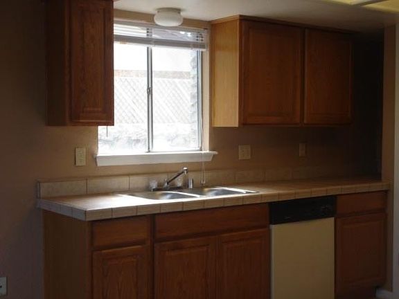 5th image of 10912 Bob Stone Dr APT A