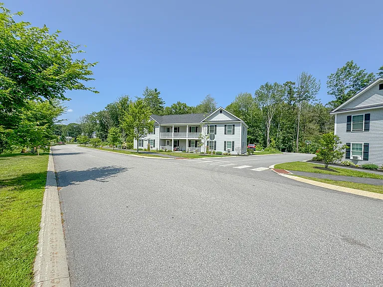 53 Aster Ln #2 — Photo 44