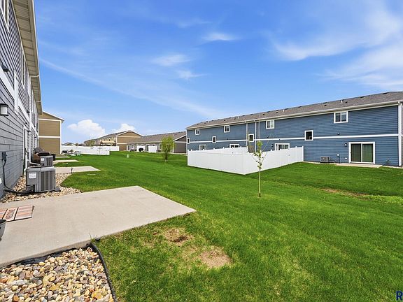 2nd image of 4606 E Whisper Ridge Pl