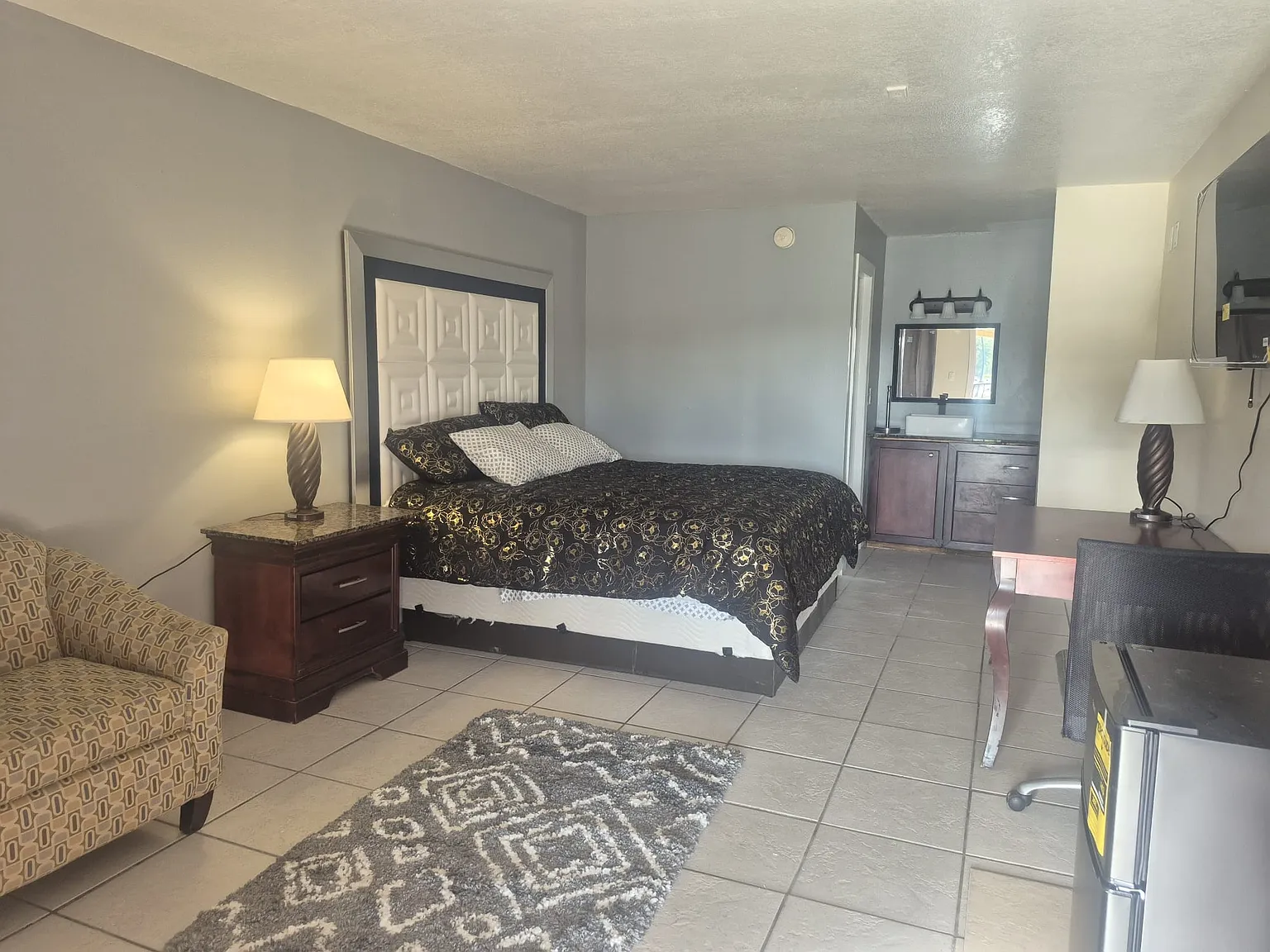4741 W Irlo Bronson Memorial Hwy — Photo 3