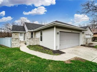 1605 Longbow Ln, West Carrollton, OH 45449