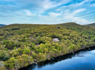 7 Springhouse Road, Sloatsburg, NY 10974