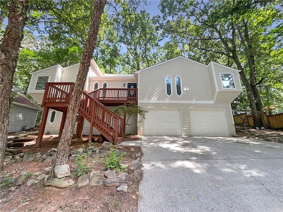1st image of 3265 Revere Cir
