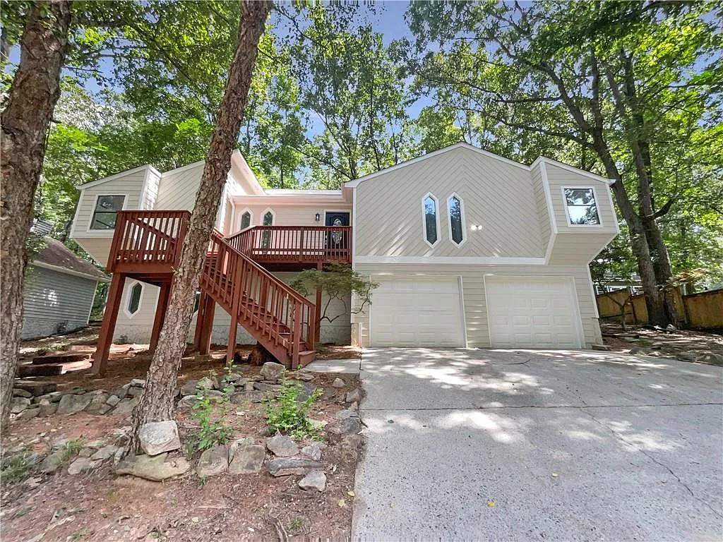 3265 Revere Cir photo 1