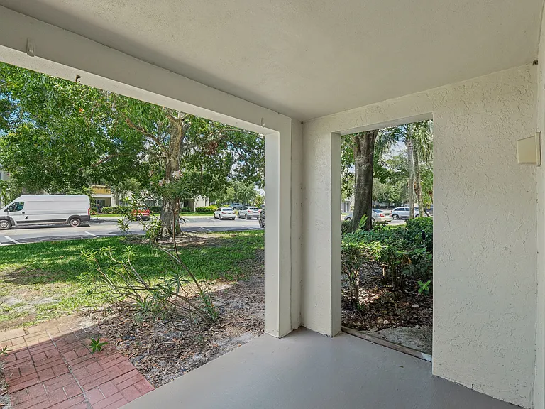Coquina Cove Apartments — Photo 96