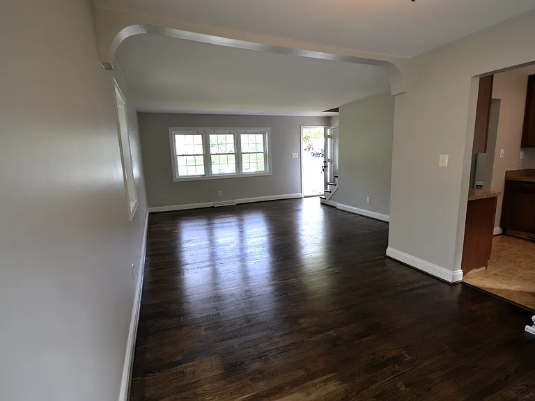 2623 Dakota St — Photo 7